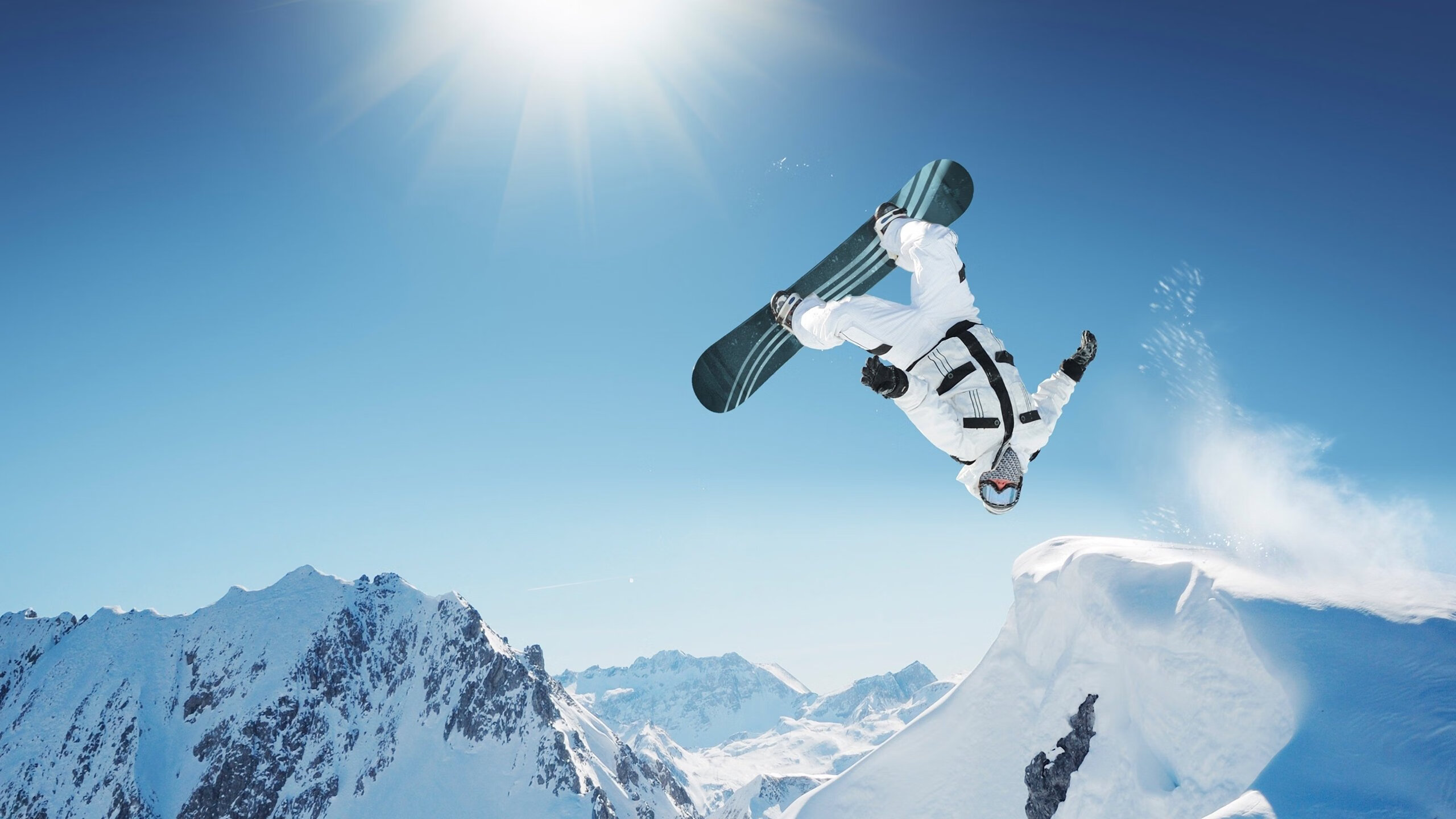 《FIFA2025虚拟足球“超凡盛典”——线上线下同步，点燃全球足球梦》