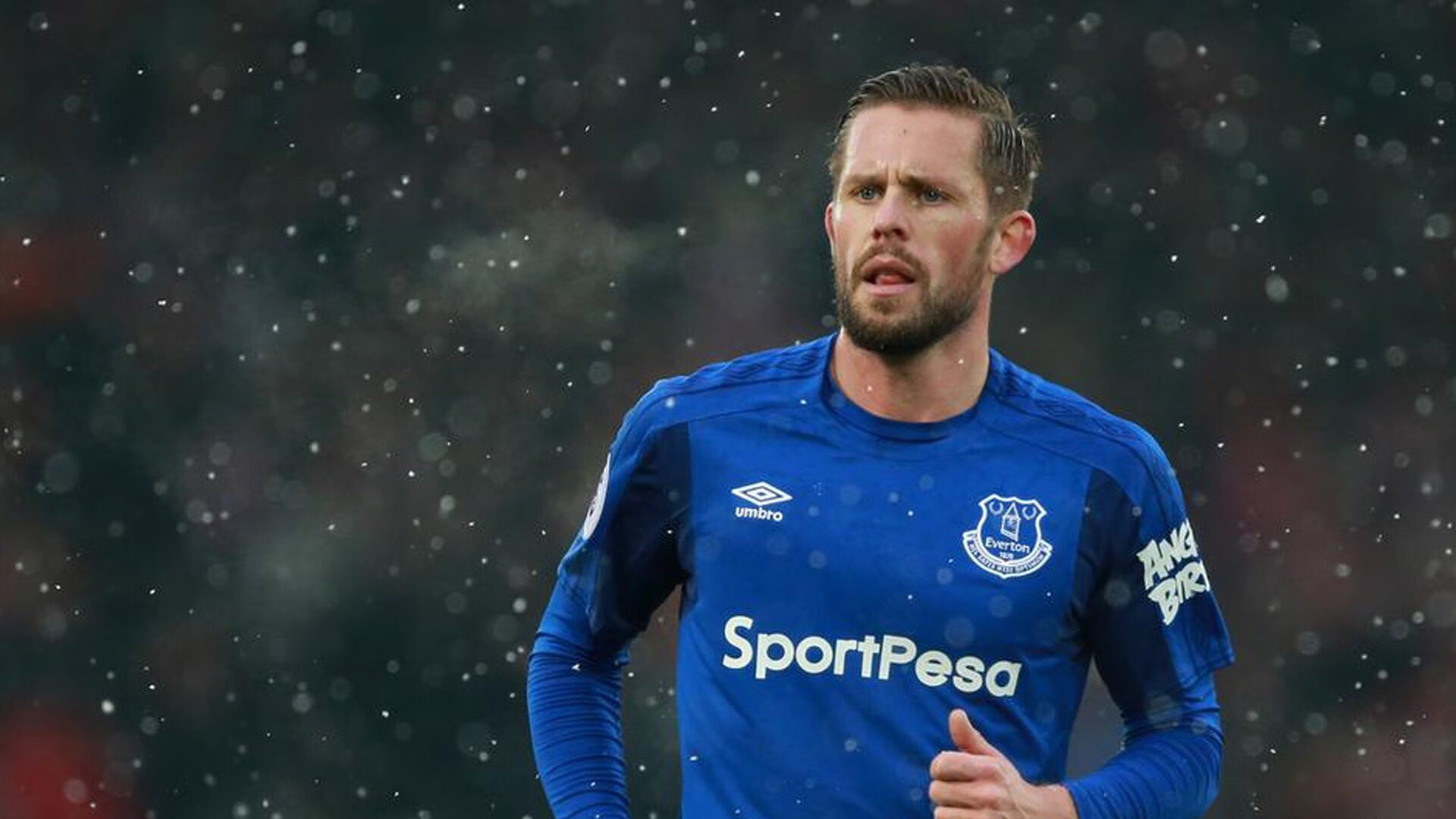 安东·李恩：他的防守稳健、传球精准，是全黑队中场的灵魂，安东内利什么水平