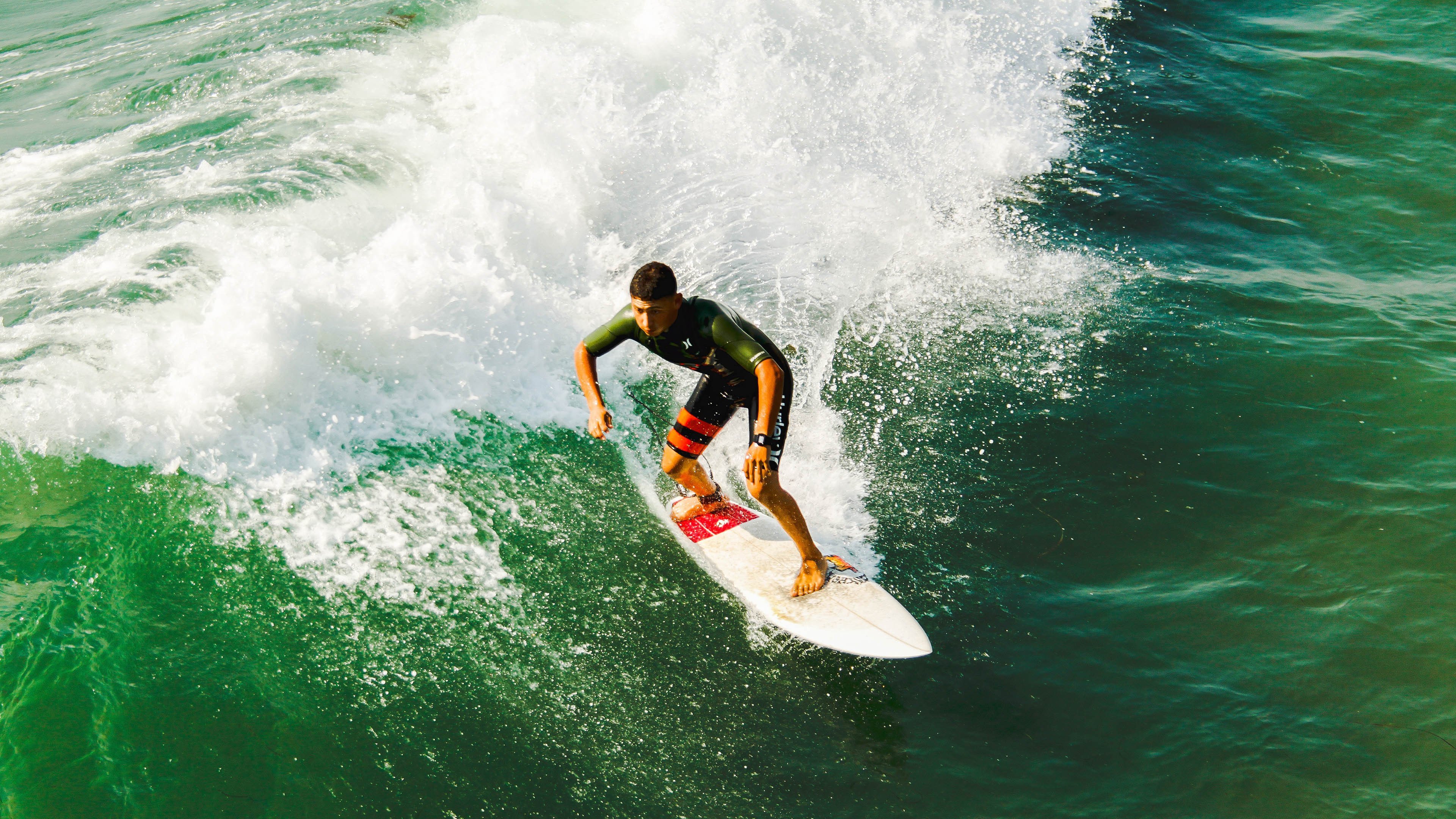 皮特·卡普尔强悍的进攻打法,让袋鼠队始终保持领先地位,皮特凯尔纳